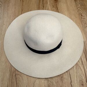 Kittenish Wool Elegant Cream Wide-Brim Hat with Black Band